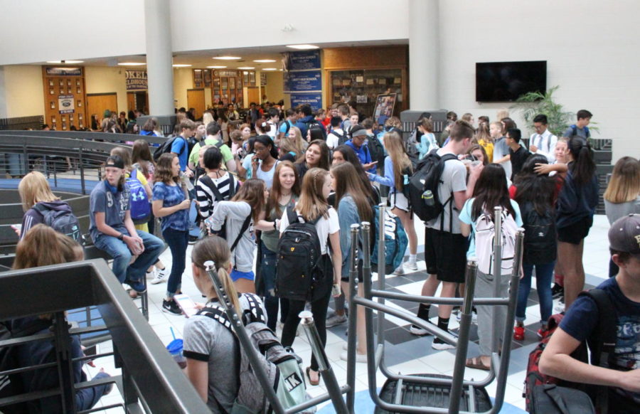 While waiting for first period to begin, students congregate in the Commons during the new Late Start Wednesdays.